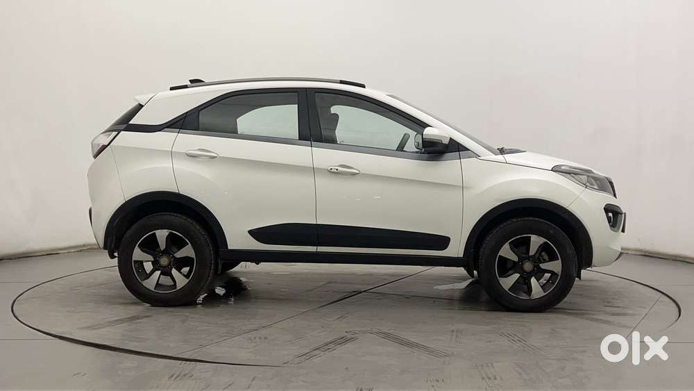 Tata Nexon 1.2 Revotron Xza Plus, 2018, Petrol