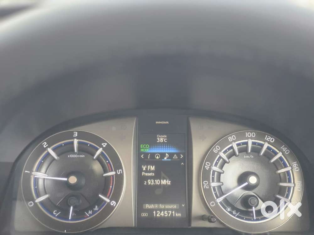 Toyota Innova Crysta 2.4 V, 2017, Diesel