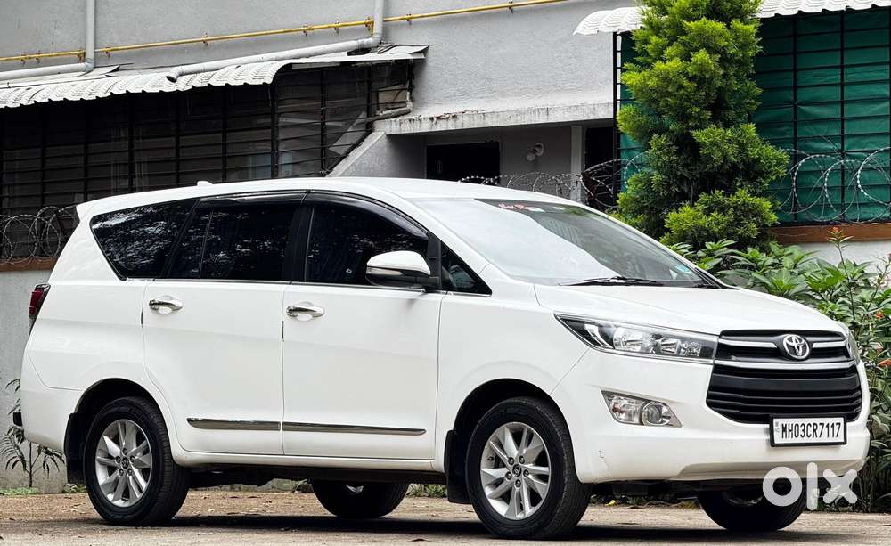 Toyota Innova Crysta 2.4 G Mt 8s, 2017