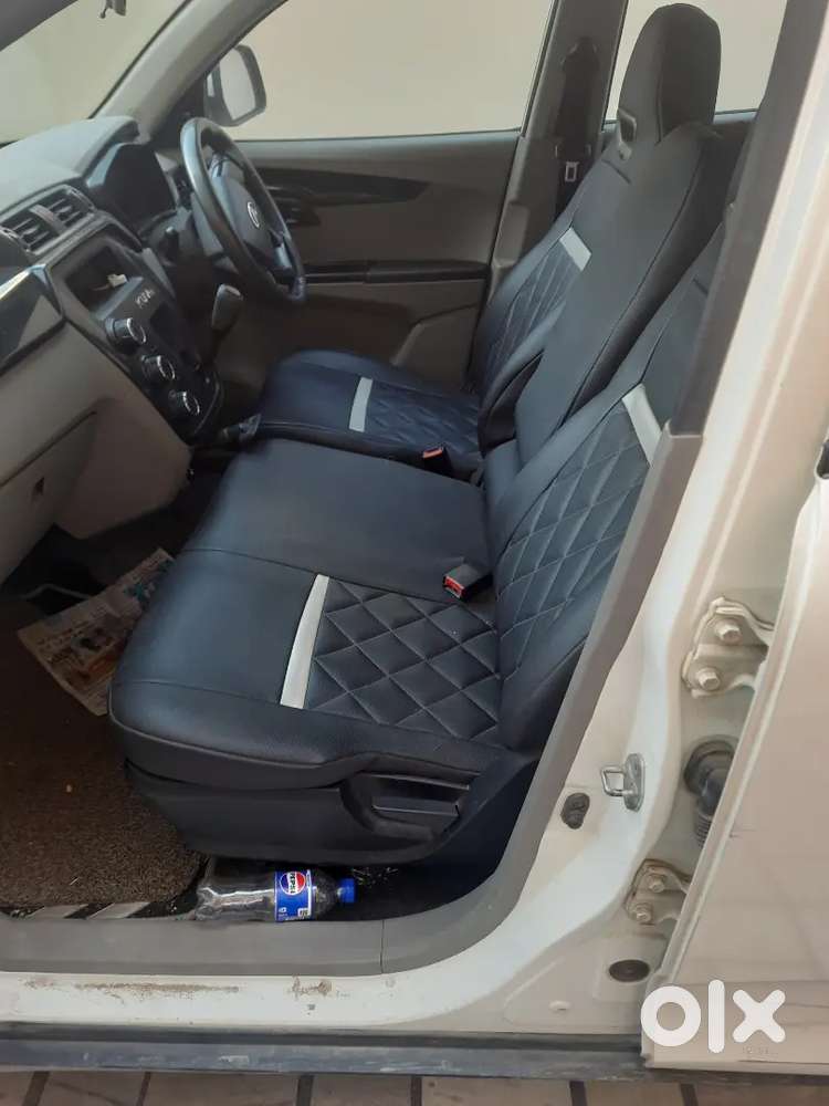 Mahindra Kuv 100 K4