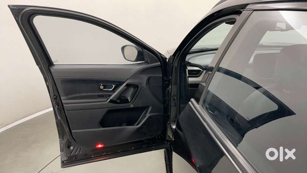 Tata Safari 2.0 Xza Plus 6 S Dark Edition, 2022, Diesel