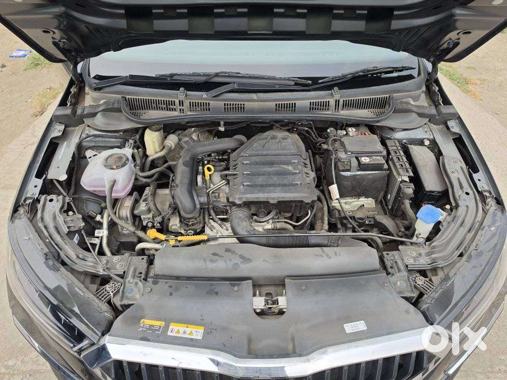 Skoda Slavia Style 1.0l Tsi Mt, 2023, Petrol
