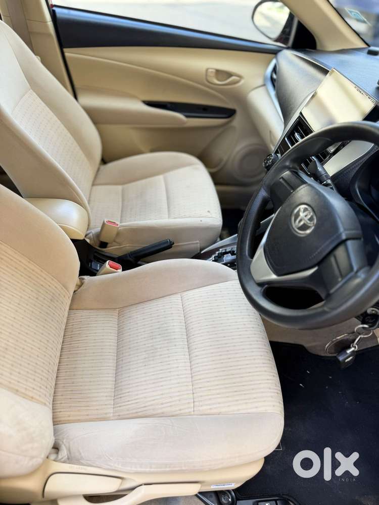 Toyota Yaris J Cvt, 2018, Petrol