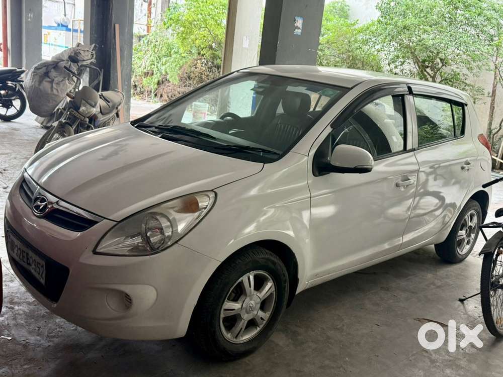 Hyundai I20 Petrol Manual 2012