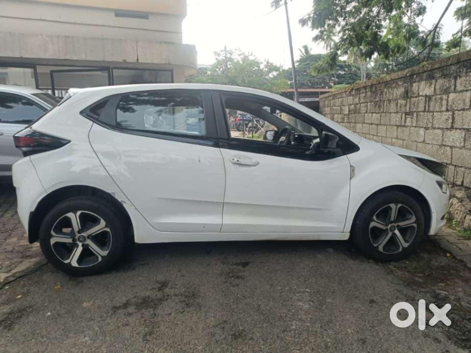 Tata Altroz 1.2 Xt, 2022, Petrol