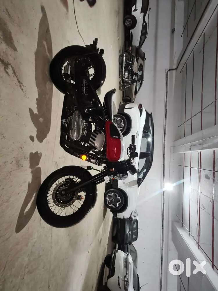 Jawa 42 Bobber 2023 km driven