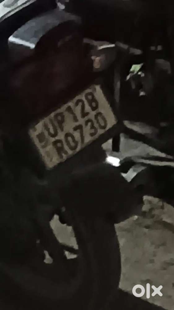 Hero HF Deluxe 2023