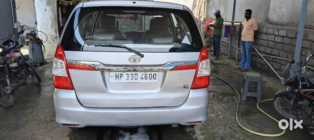 Toyota Innova 2.5 V 2015