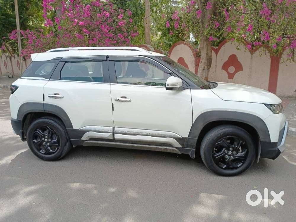 Maruti Suzuki Brezza 1.5 Zxi Smart Hybrid, 2023, Petrol
