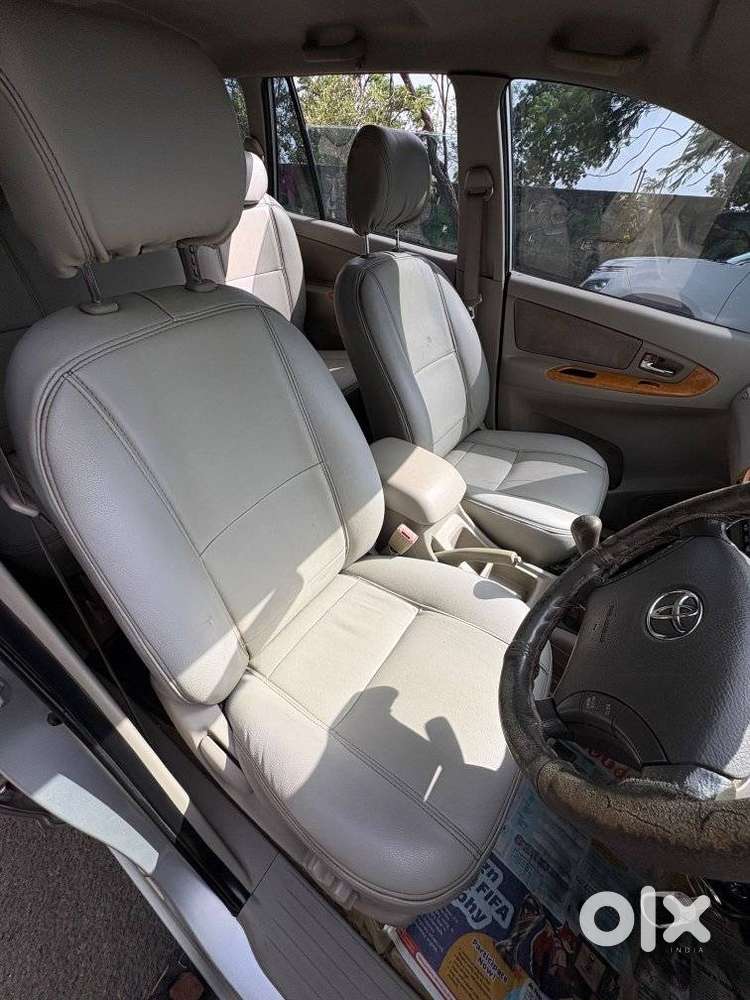 Toyota Innova 2.5 Vx 8 Str, 2010, Diesel