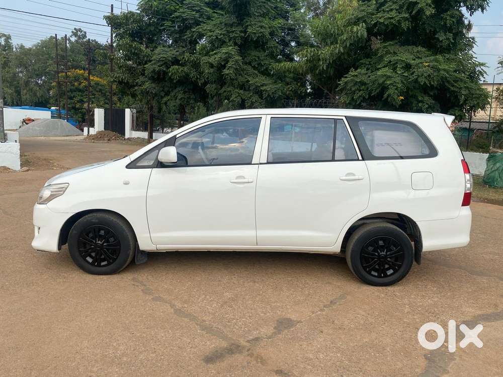 Toyota Innova 2.5 G (diesel) 8 Seater, 2016, Diesel