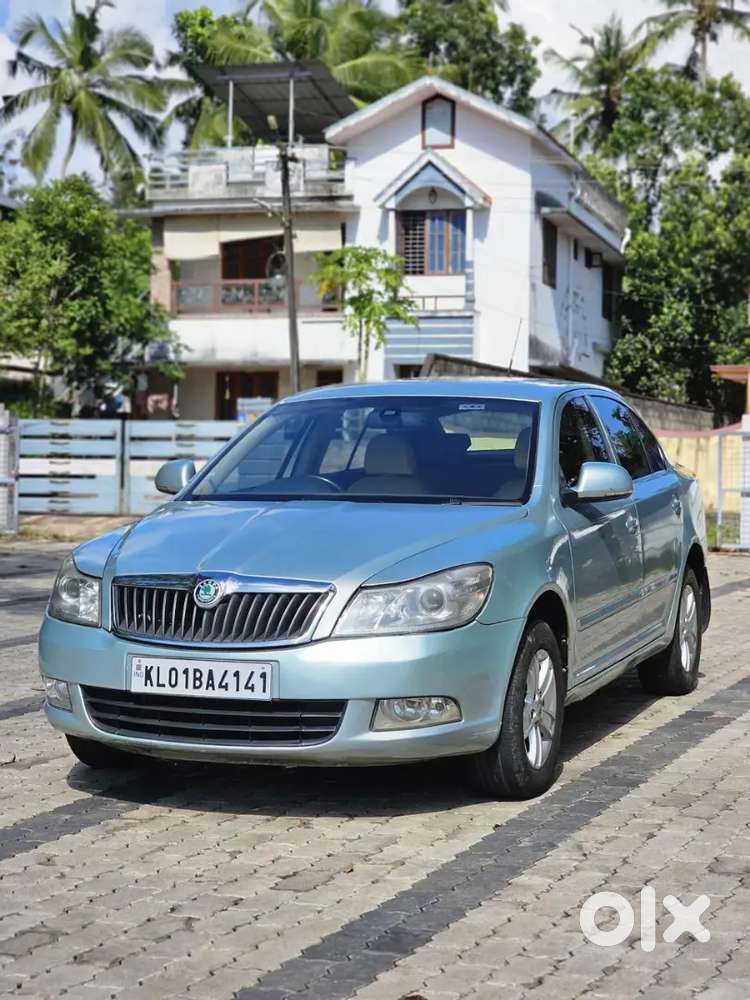 Skoda Laura 2011 2.0 Liture