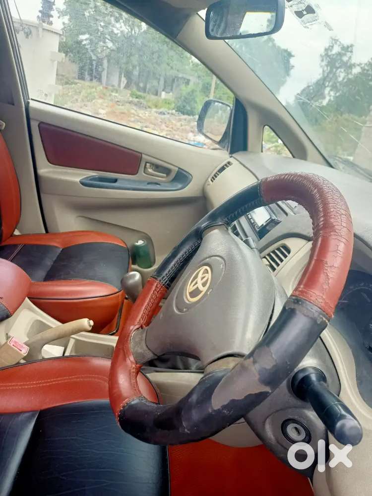 Toyota Innova 2011 Diesel 280000 Km