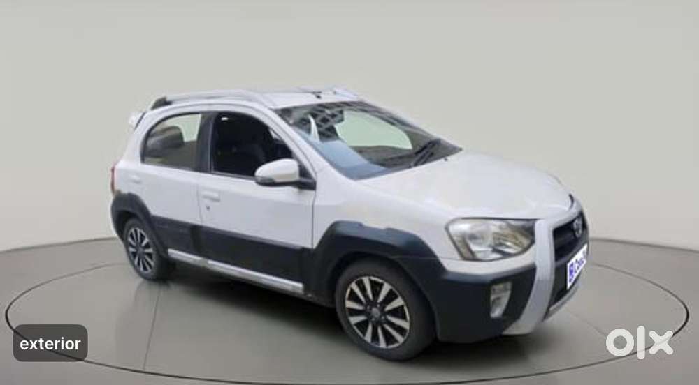 Toyota Etios Cross 2015