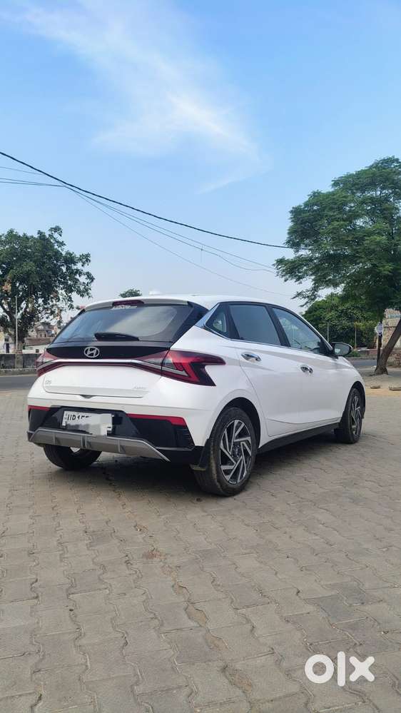 Hyundai New I20 1.2 Asta (o) Ivt, 2025, Petrol