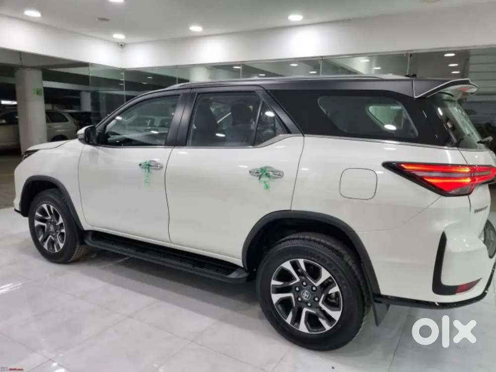 Toyota Fortuner Legender 2025