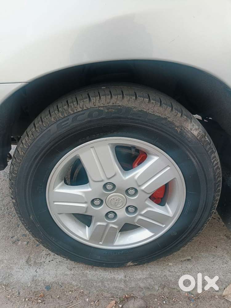 Toyota Innova 2.5 V Diesel 8-seater, 2008, Diesel