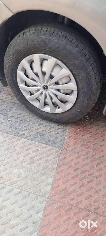 Maruti Suzuki Dzire 1.2 Lxi, 2022, Petrol