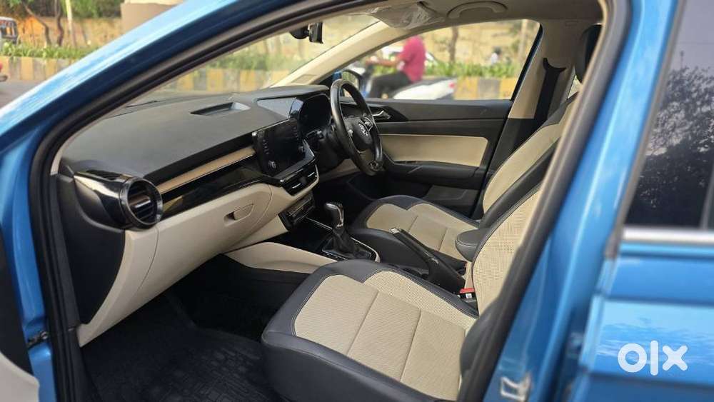 Skoda Slavia 1.5 Tsi Style At, 2023, Petrol