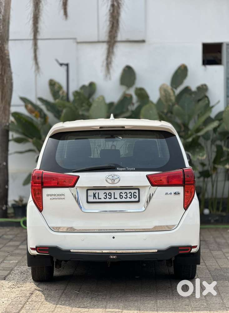 Toyota Innova Crysta 2.4 G Mt 8s, 2017, Diesel