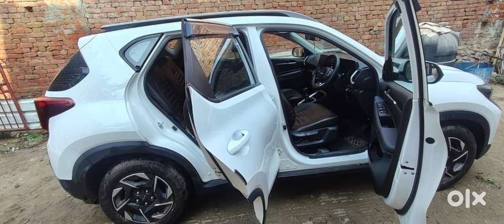 Kia Sonet 2024 Petrol 5500 Km Driven