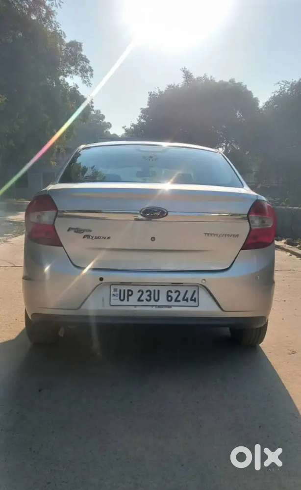 Ford Aspire Titanium Blu 2016