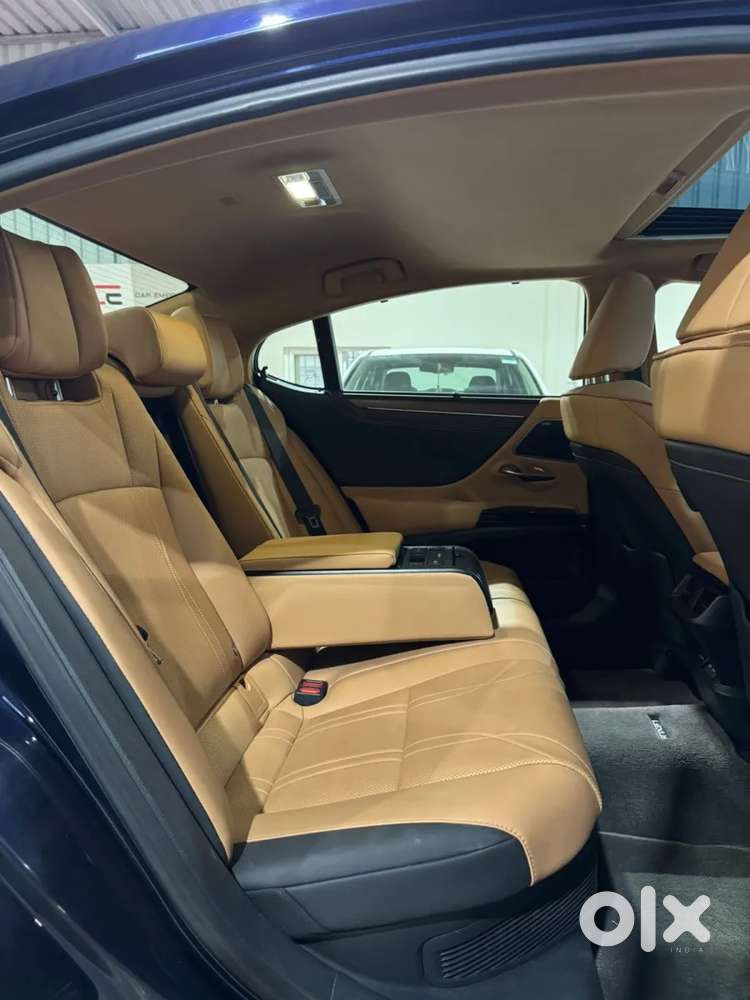 Lexus Es, 2024, Petrol