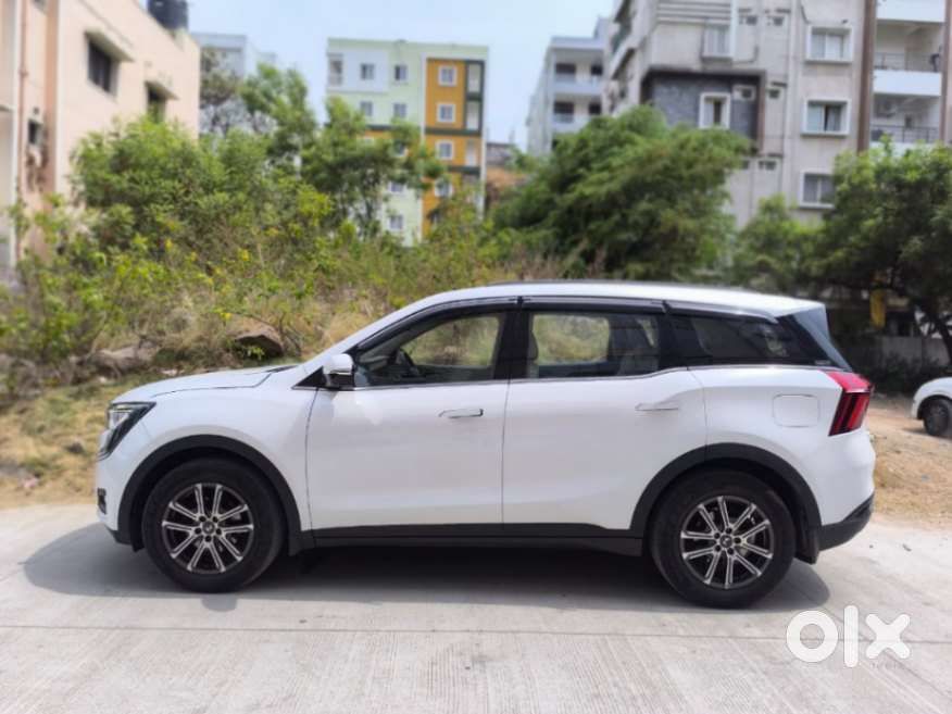 Mahindra Xuv700 2.2 Ax 7 Diesel At Luxury Pack Str Awd, 2022, Diesel
