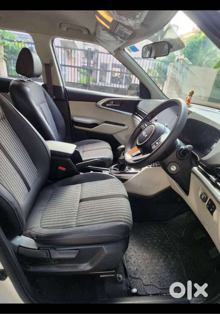 Kia Carens 1.4 Prestige 7 Str, 2023, Petrol