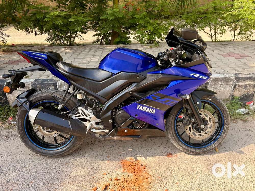 R15 v3 Blue color Motorcycles 1822039223