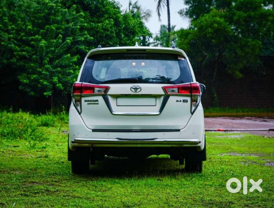 Toyota Innova Crysta [2020-ongoing] 2.4 Gx At 7 Str, 2021, Diesel