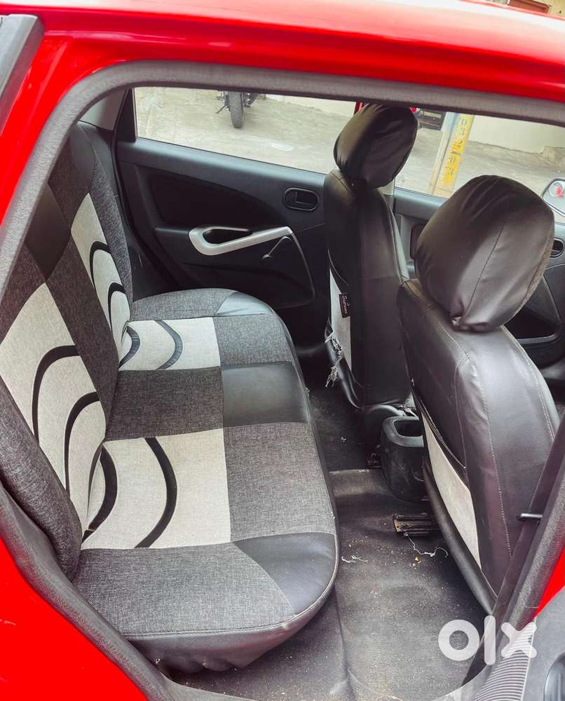 Ford Figo Petrol Titanium, 2010