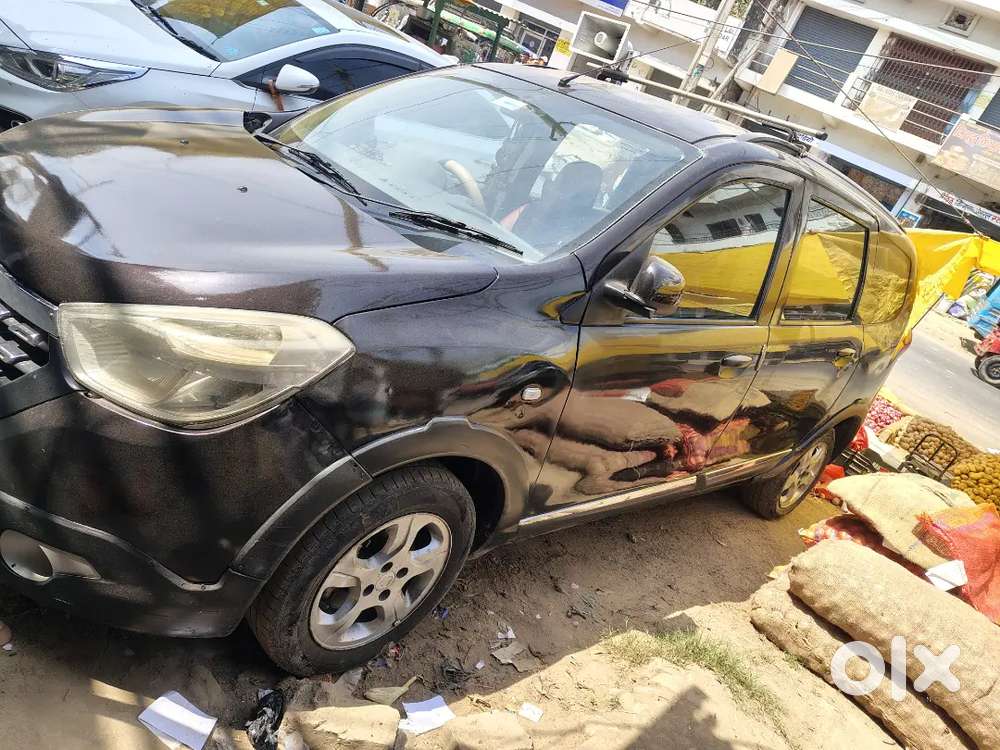 Renault Lodgy 2015 Diesel 200000 Km Driven