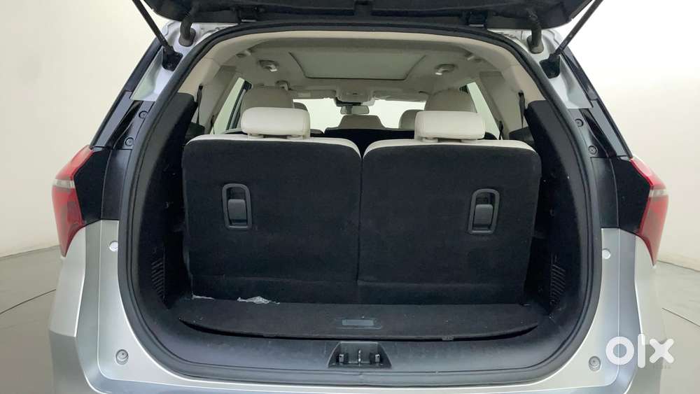 Mahindra Xuv700 2.0 Ax 7 Petrol At Luxury Pack Str, 2024, Petrol