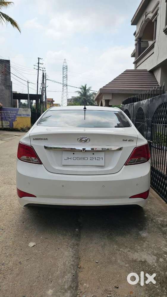 Urgent Sale!! Hyundai Verna 2015 Diesel Well Maintained