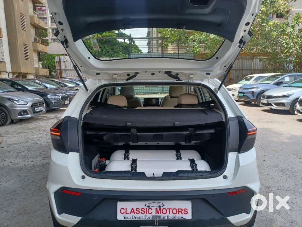 Tata Altroz Xm Plus (s) Icng, 2025, Petrol