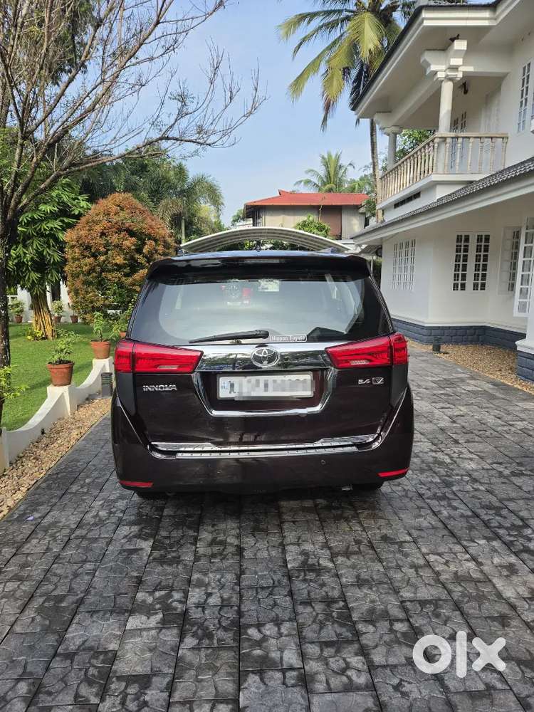 Toyota Innova Crysta 2018