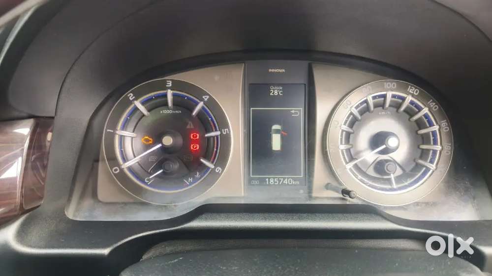 Toyota Innova Crysta 2022 Diesel 185000 Km Driven