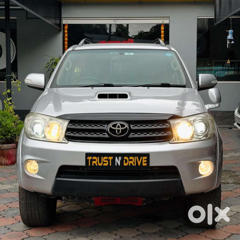 Toyota Fortuner 3.0 4x4 Manual, 2010, Diesel