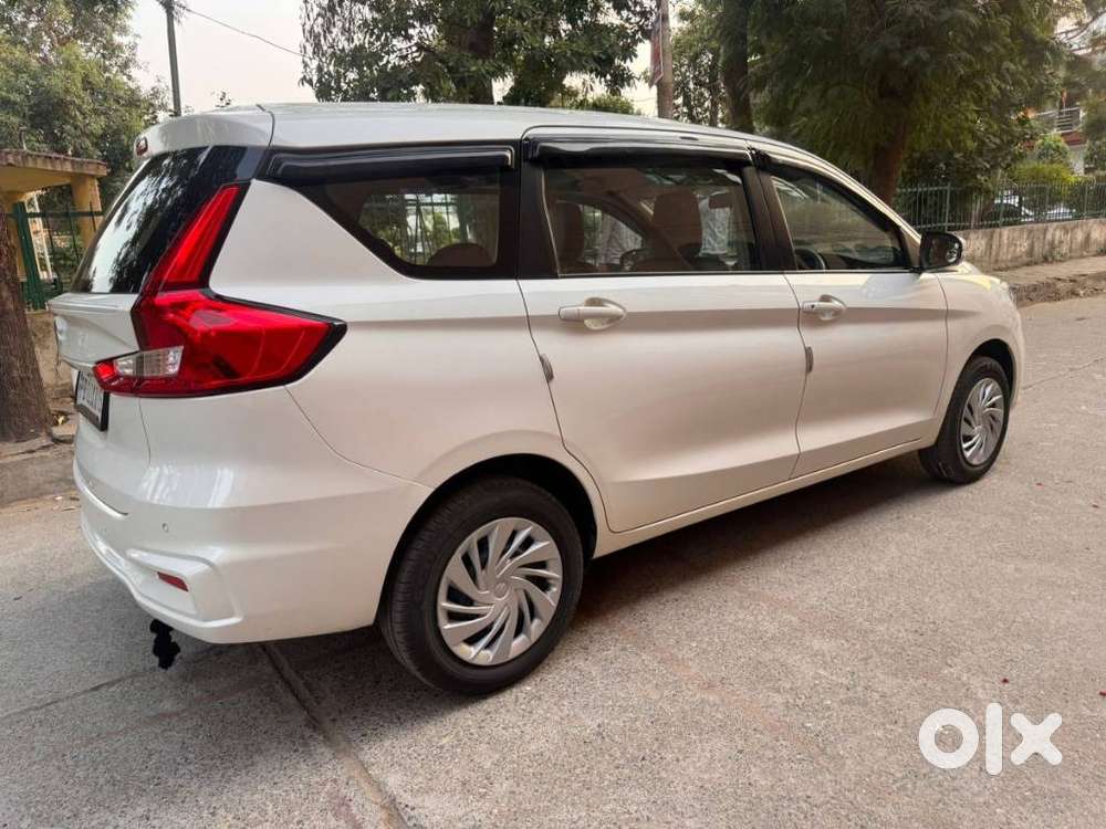 Maruti Suzuki Ertiga 1.5 Vxi, 2025, Petrol