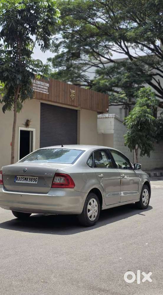 Skoda Rapid 1.6 Mpi Ambition, 2012, Petrol