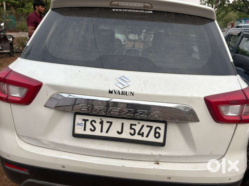 Maruti Brezza Petrol 2021
