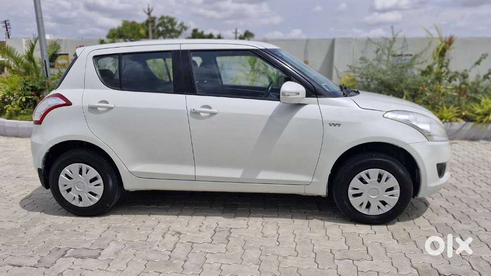 Maruti Suzuki Swift Vxi 1.2 Abs Bs-iv, 2014, Petrol
