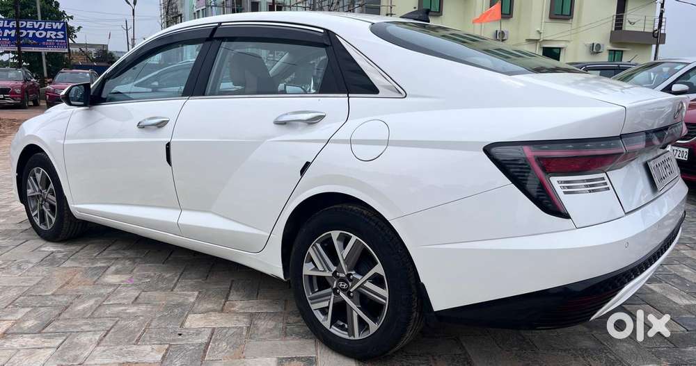 Hyundai Verna Sx 1.5 Petrol Ivt, 2023, Petrol