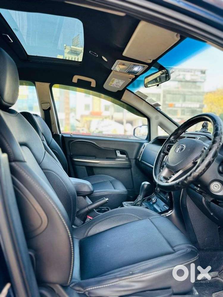 Tata Hexa 2.2 Xta 4x2 7 Str Dual Tone, 2017, Diesel