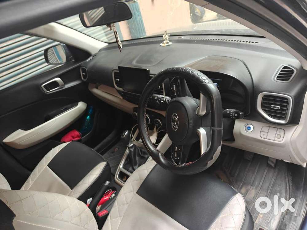 Hyundai Venue 2022 Diesel Well Maintained