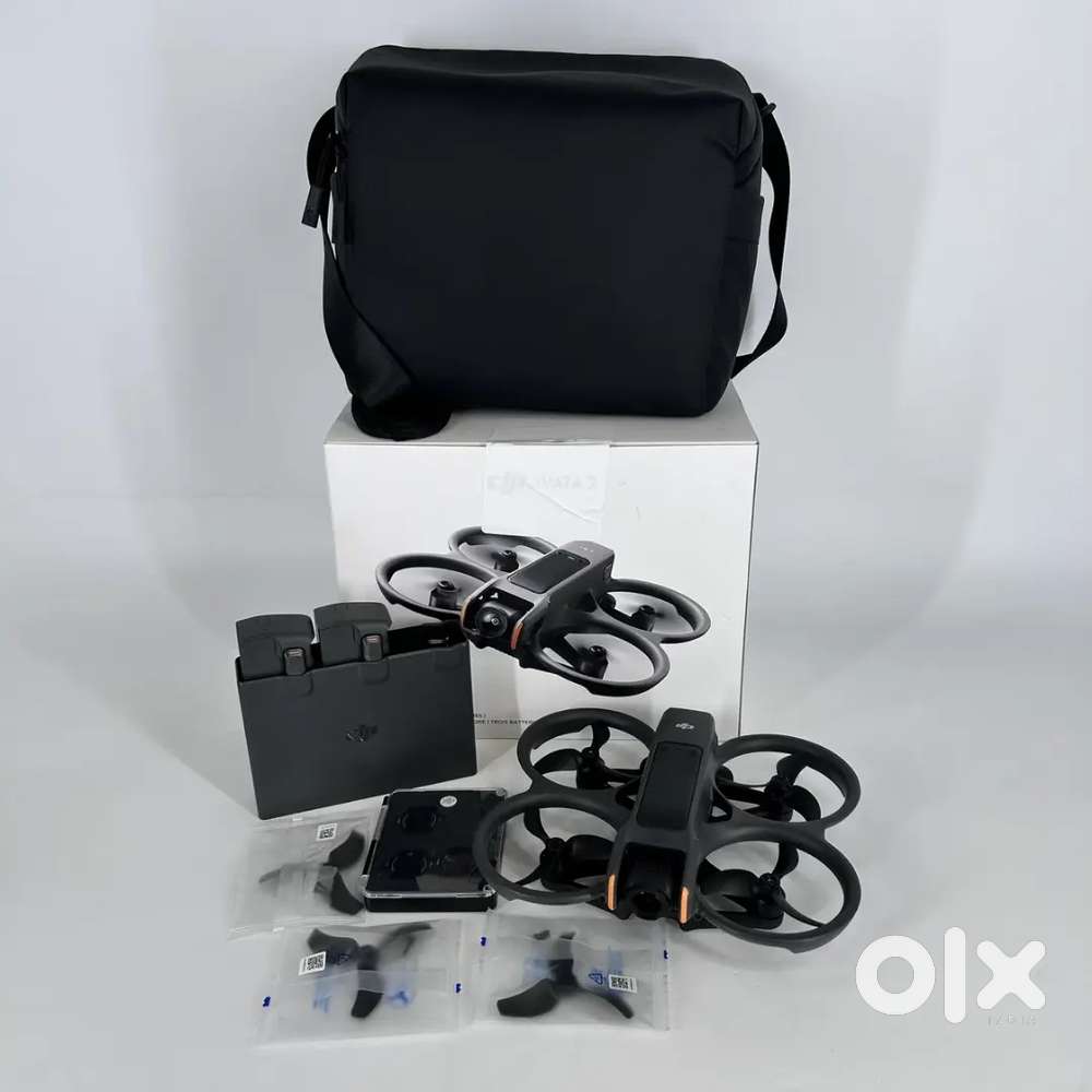 DJI Avata 2 Drone Quadcopter w/ 3x Battery/DJI RC Motion 3- Excellent