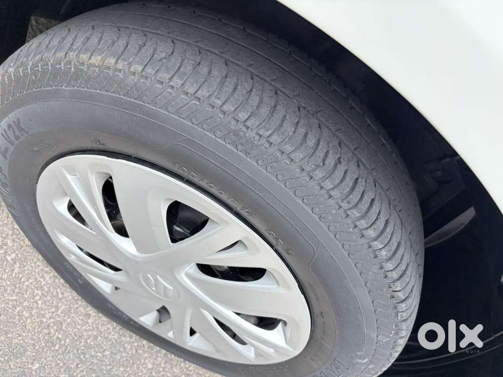 Maruti Suzuki Swift Vxi + Manual, 2017, Petrol