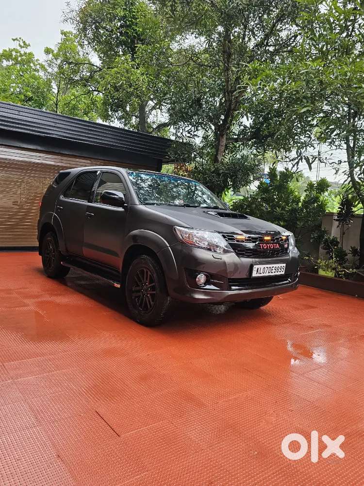 2011 Stealth Brown Facelifted Facelifted  Fortuner 4x4 Manual For Sale