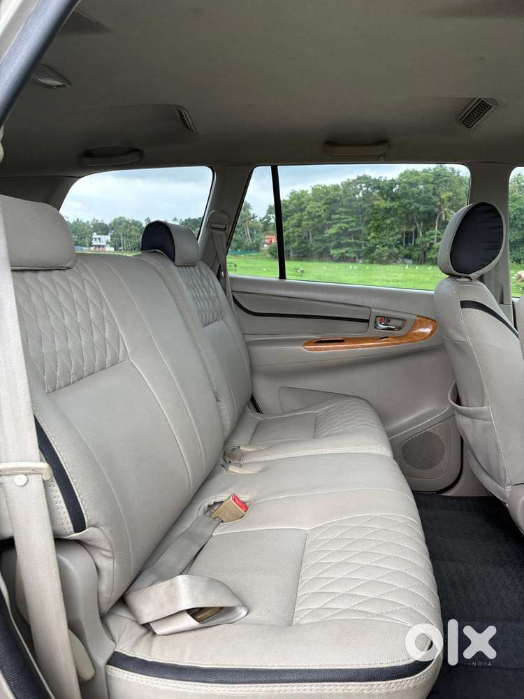 Toyota Innova 2.5 Ev Ps 8 Str, 2011, Diesel